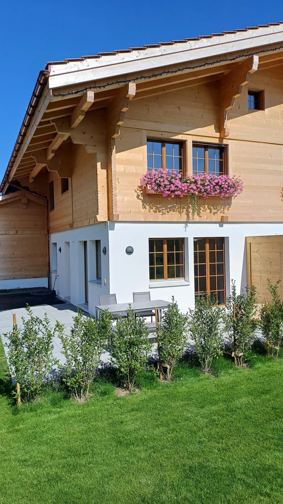 Moderne FerienWohnung Schönried b. Gstaad